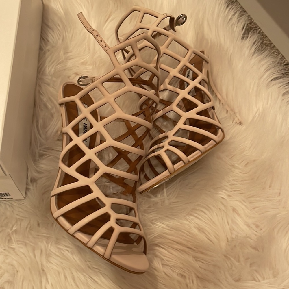 Steve Madden Nude nubuck heels 7.5 - Picture 7 of 8